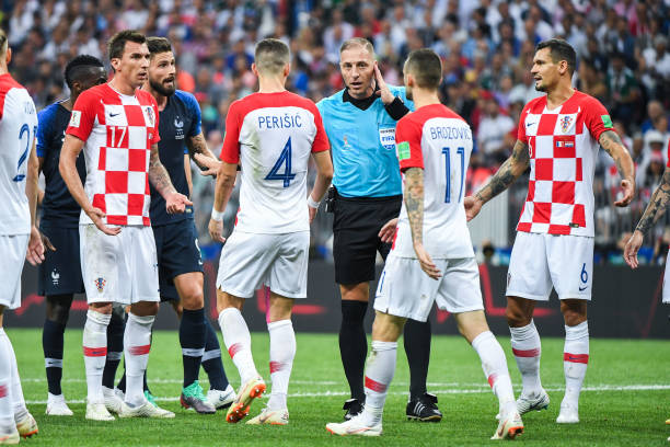 被认为是英 被认为是英